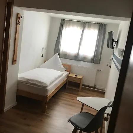 Gasthof Hirsch Hotel *